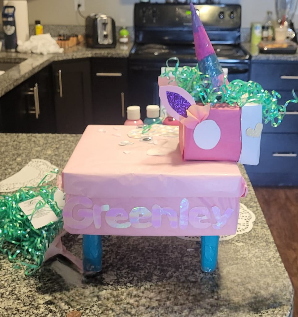 Unicorn Valentine Box Craftcrafts/family projects